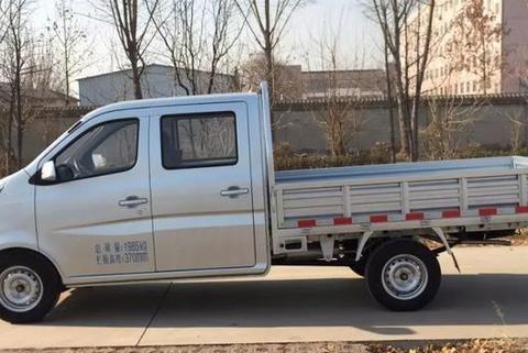 彻底和五菱杠上了！更强承载力，1.5L引擎112马力，或仅3万起