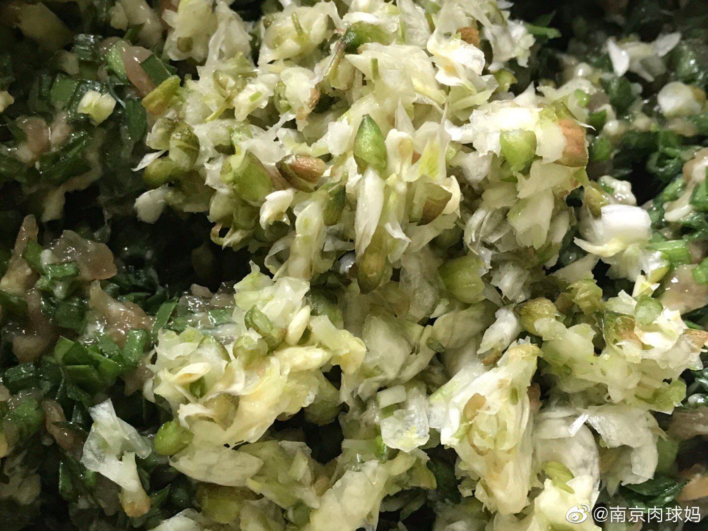 2019/5/9洋槐花韭菜猪肉小馄饨 彩蔬芝心年糕 卤蛋 圣德龙芒果混