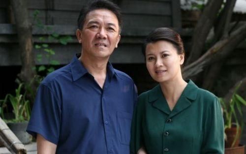 他凭《亮剑》走红，生活中却出轨小三抛妻弃子，如今落魄到被遗忘