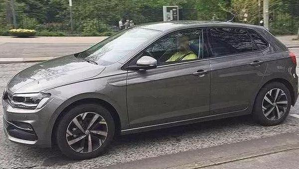 首台灰色2019款大众Polo现身路试!轴距加长9