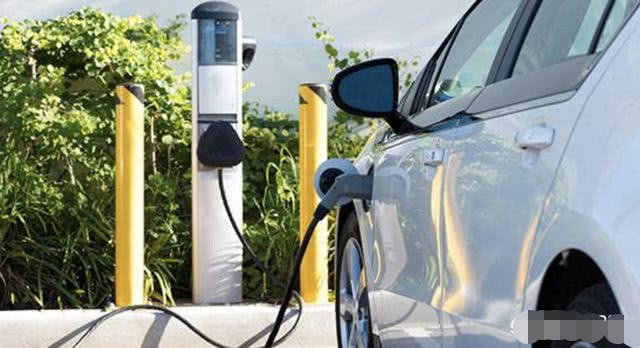 新能源汽车电池的寿命如何？用车成本是否比燃油车更低？