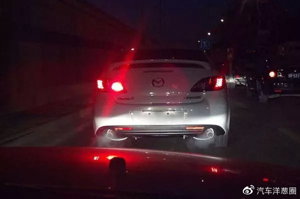 为什么一到晚上就怕奥迪?遇见“爆闪灯”怎么办?