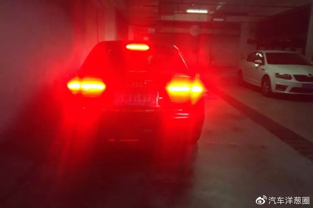 为什么一到晚上就怕奥迪?遇见“爆闪灯”怎么办?