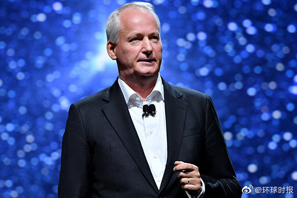 戴姆勒中国区主管就奔驰维权道歉:暂停相关经销商资格