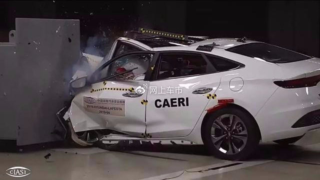 紧凑王者Battle变菜鸡互啄？思域、菲斯塔竟在碰撞测试中现出原形