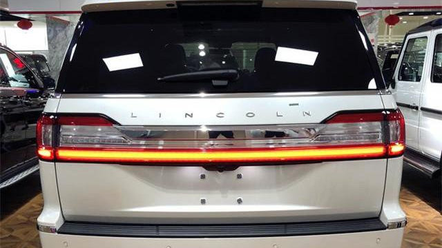 这款SUV有点猛 !车长5米3，配3.5T+10AT，网友：还要什么奥迪Q7？