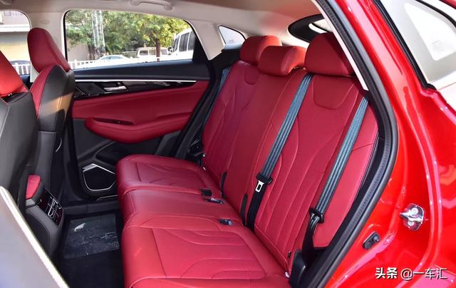 搭载爱信8AT,与DS共线生产,长安CS85这预售价值不值