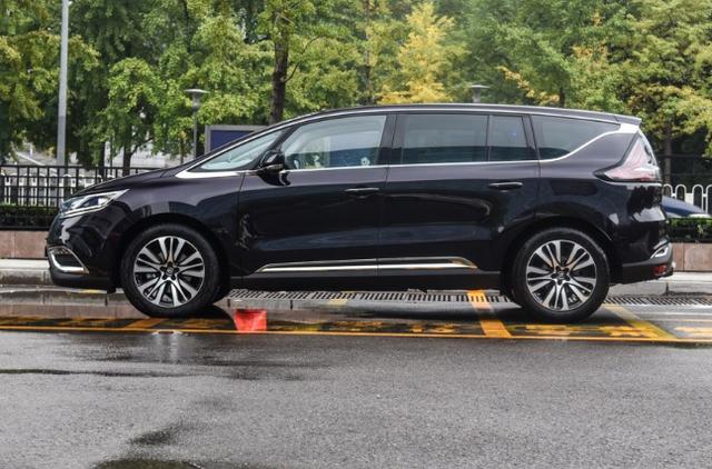 这款纯进口MPV,内饰堪比概念车7.9秒破百,25万起你还买GL8?