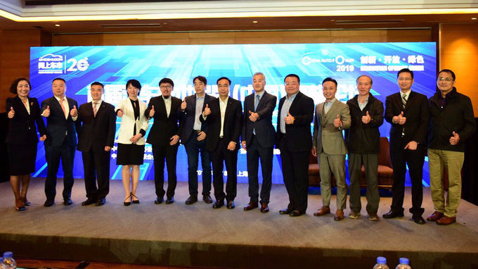 不颁奖，不吹捧，一场硬核技术论坛带给业界的启示