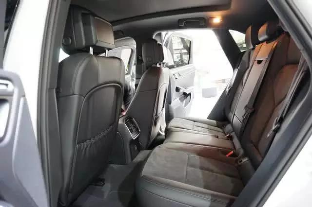 全新19款保时捷Macan,首辆到店实拍,价格同样美丽?