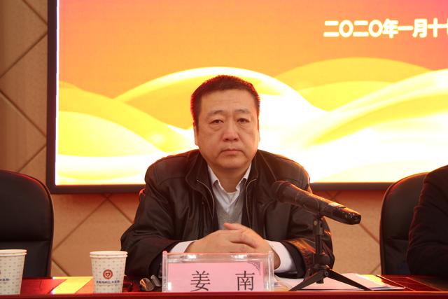 郑州市医疗美容协会会长姜南围绕美容机构自治,行业自律发出倡议,并对