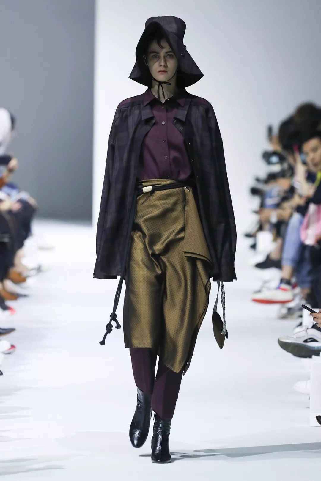 罗夏的风衣_守望者罗夏