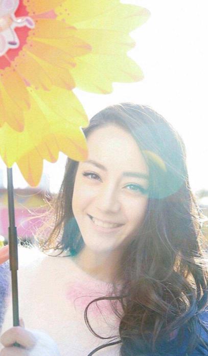 迪丽热巴在小学课本上出现过?一定是美到真的中心小学平南镇图片