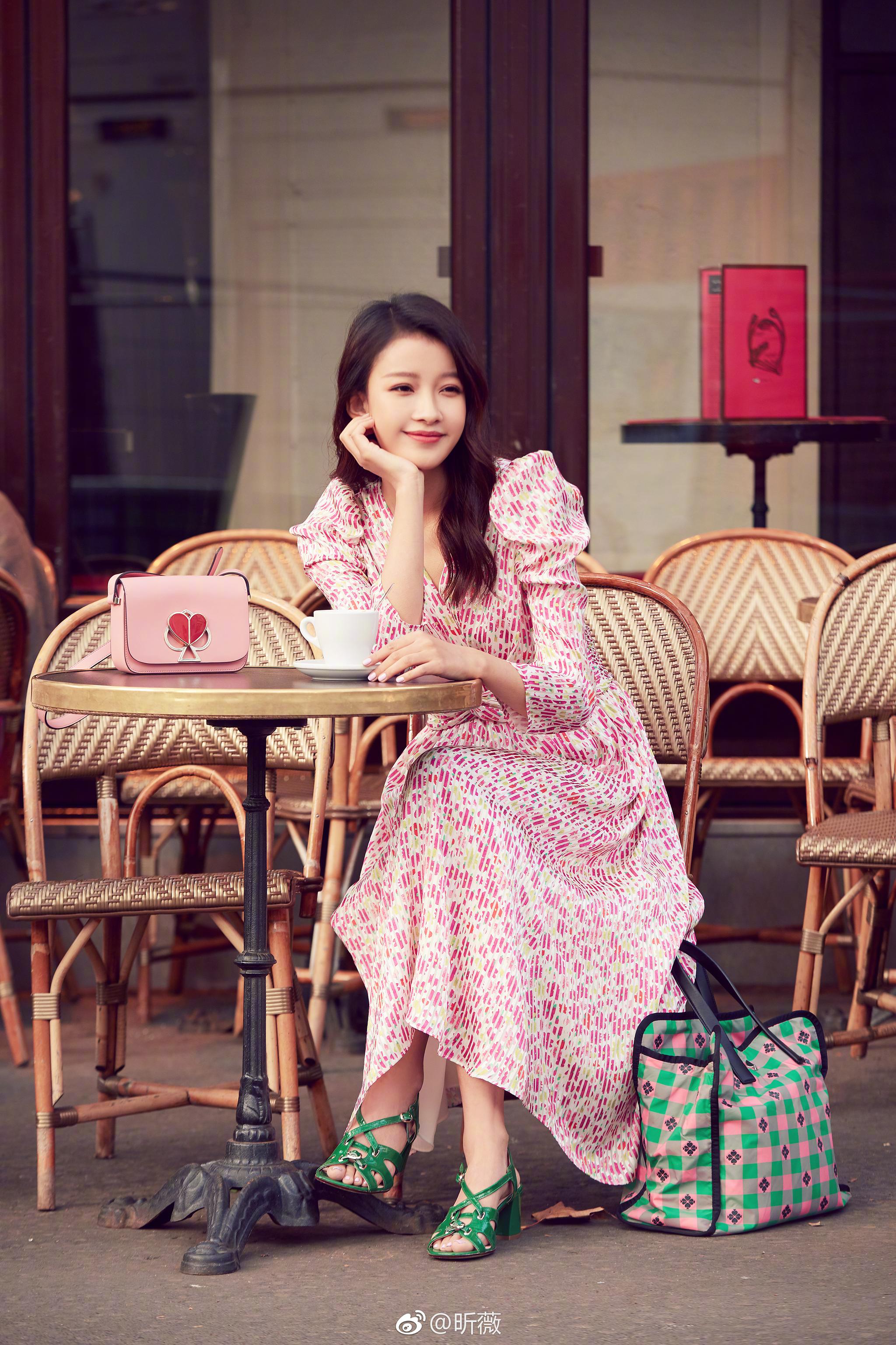 一众美美的女星上身示范kate spade new york 2019春季系列