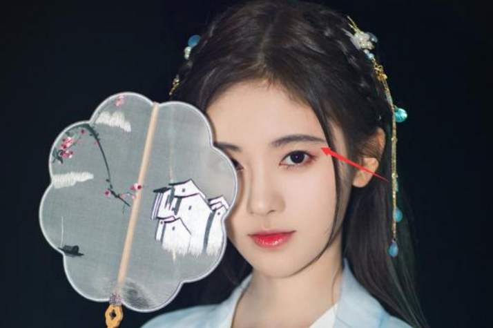 鞠婧祎自杀式整容？鼻子薄的像纸还透光！医生建议这样复原...