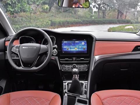 最虚伪的国产车，披着国产车标，却是日系换壳车