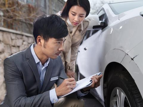 买100万的三者险真的实用吗？4s店说出实话，不要再白花钱