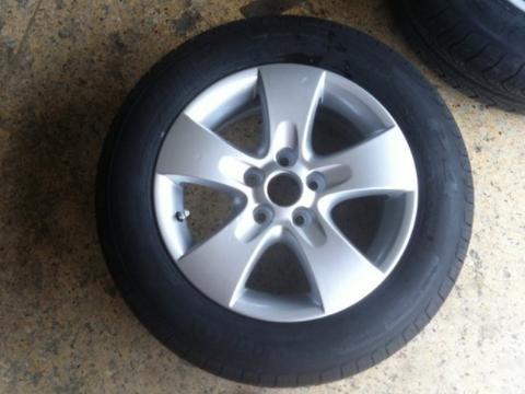 修车时换下的4个零件，要记得带走，转手一卖，能够一个..