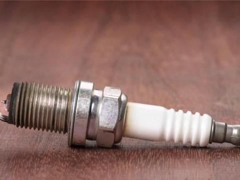 30000公里换火花塞是谬论？修车工：这3种情况还不换？等着换车