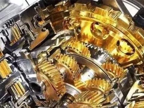 机油5000公里换一次“纯属忽悠”？专家：发动机就这样报废的！