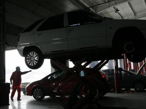 车上这4个部位自己多动手清理！车开多少年动力都不降油耗也不升