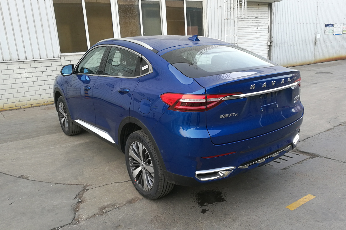 哈弗F7x实车曝光,对标长安CS85Coupe\/吉利FY11