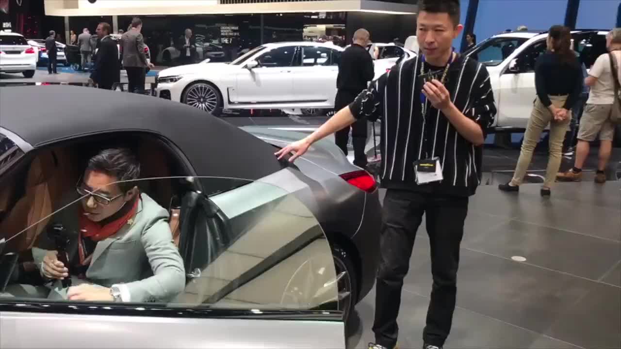 实拍宝马Z4：软顶敞篷跑车，有型才最重要