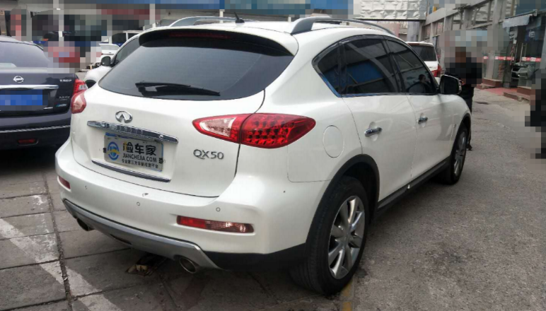 如何选购中型SUV，22万买台没出质保的英菲尼迪QX50值不值？