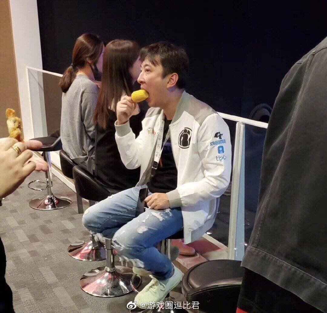 王思聪 吴亦凡图片