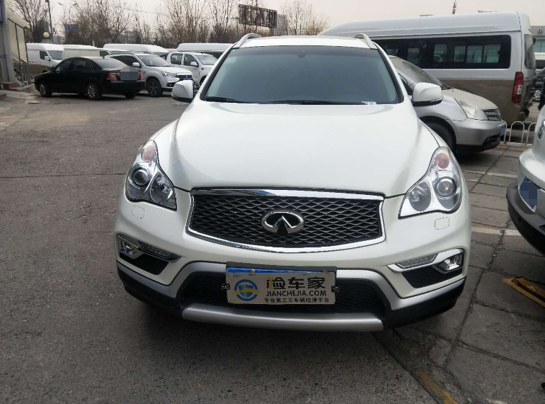 如何选购中型SUV，22万买台没出质保的英菲尼迪QX50值不值？