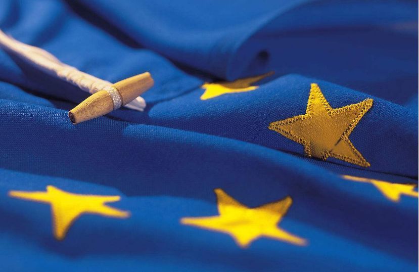 二十年垄断黑幕落下帷幕，欧盟起诉宝马、戴姆勒、大众