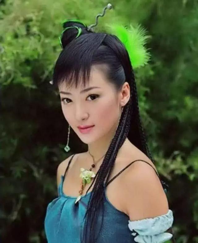 因为演过太多的谍战剧,陈紫函也被封为"谍战剧"女郎,当然了这个"跨国恋的老电视剧图片