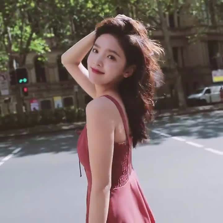 王思聪取关章若楠王思聪只关注章若楠了一个晚上,这叫一夜哪个啥?