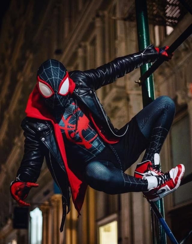 蜘蛛侠的专属时尚，就是一双“飞檐走壁”的运动鞋，穿了不想脱