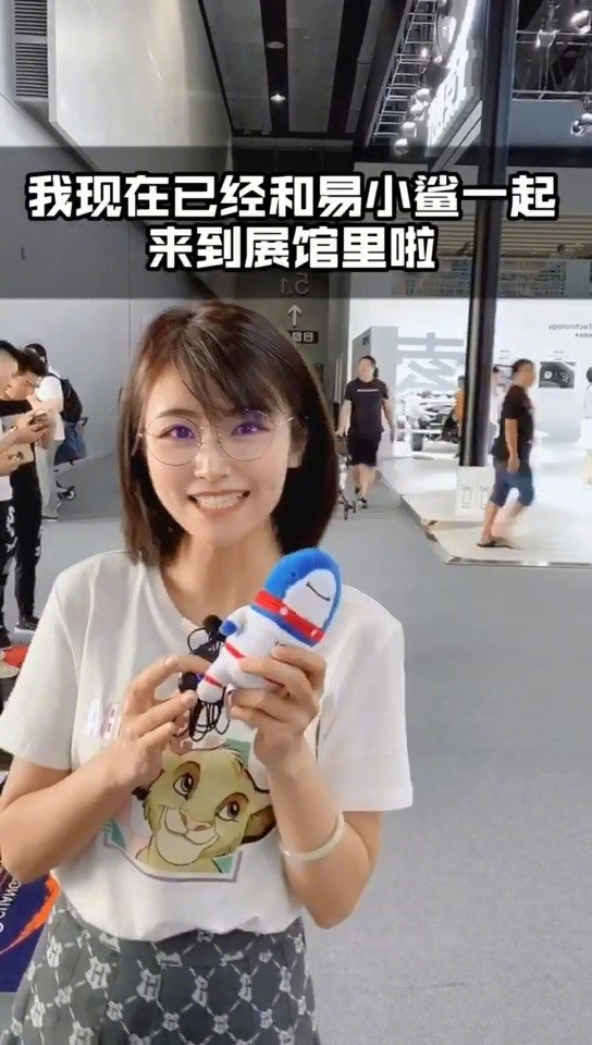 广州车展小西西带你第一视角洞悉2020款兰博基尼Urus，3.6秒破百