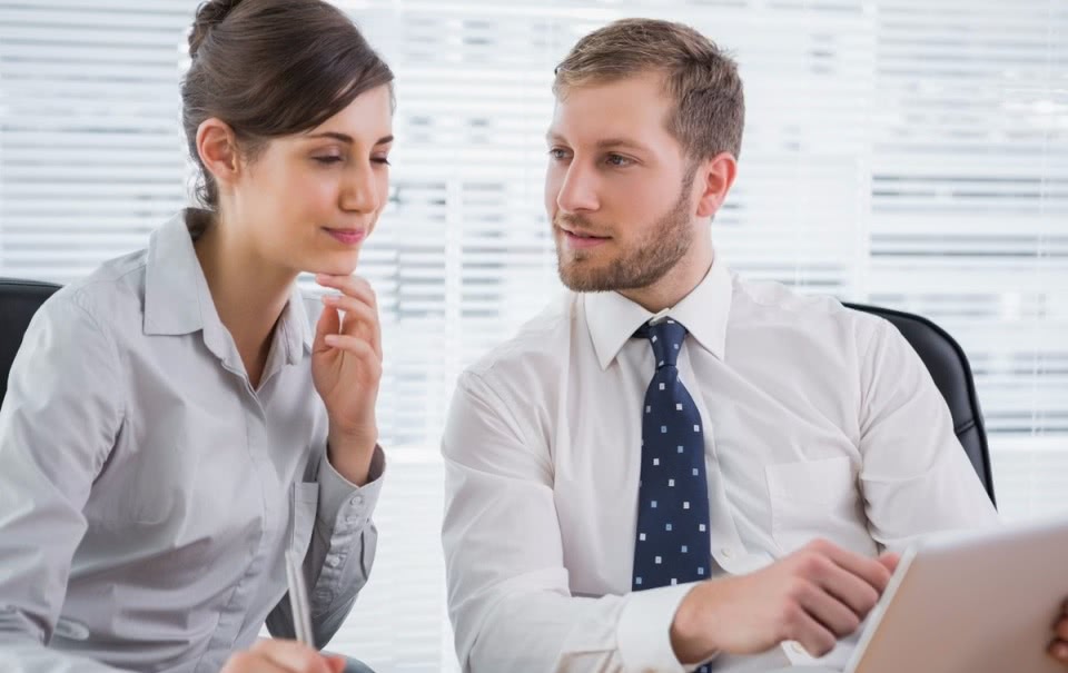 老总怎么做事_结婚请柬老总怎么写(2)