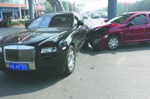 “三者险”有没有必要买100万定损员终于说实话，后悔才知道