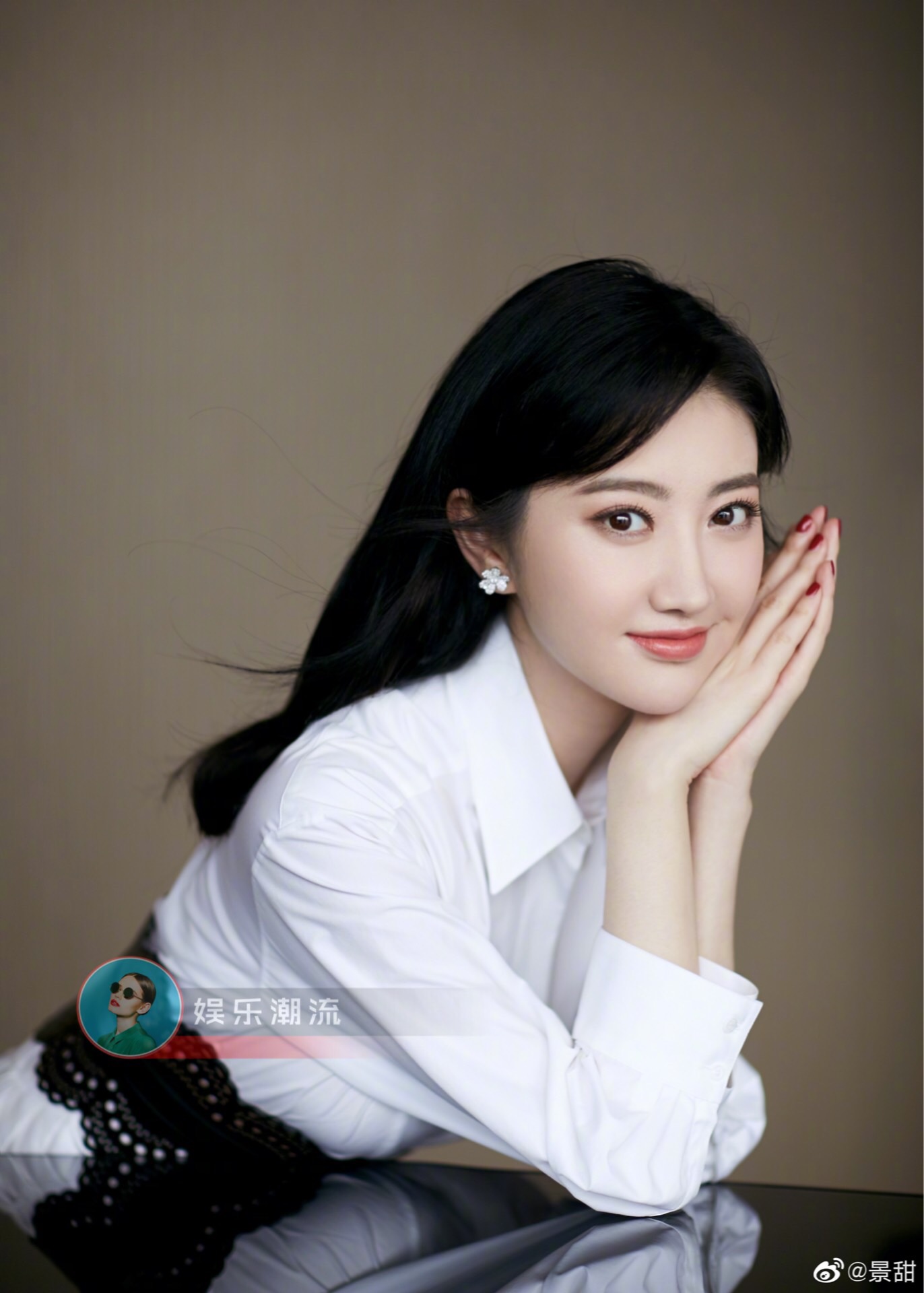 这确定不是李小冉吗,这张真的谁都像就是不像景甜