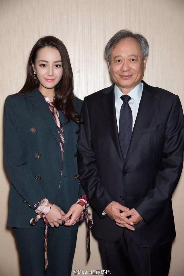 作为好莱坞里最让人敬仰的华人导演,李安只拿作品说话!
