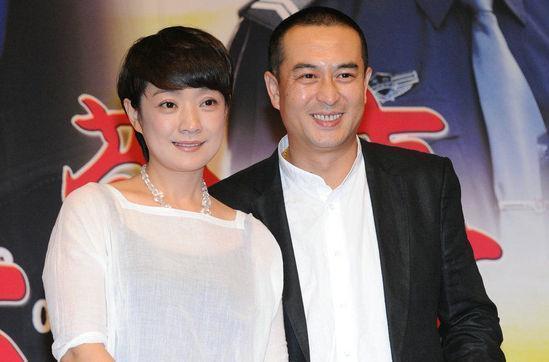 张嘉译前妻，身家过亿背景强大，谈及张嘉译三个字“凤凰男”！