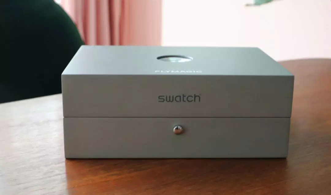 为啥大家都在抢这只SWATCH？新表看起来像10万块，其实只要…