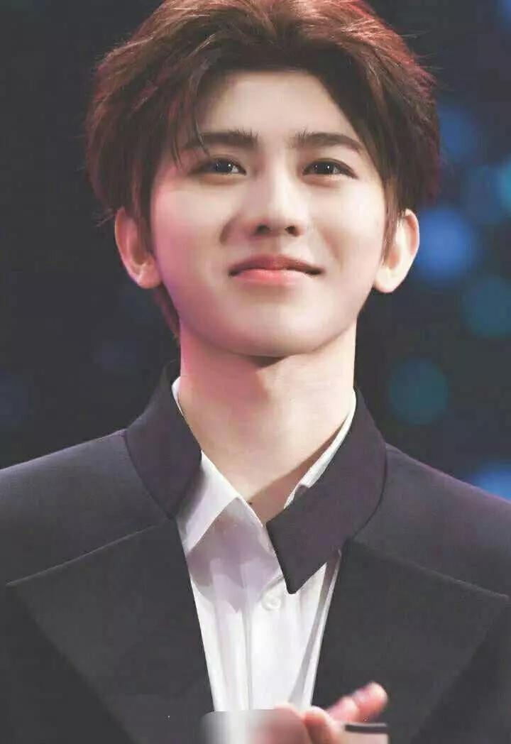 蔡徐坤经纪合约解除,终于重获自由!以后的菜菜