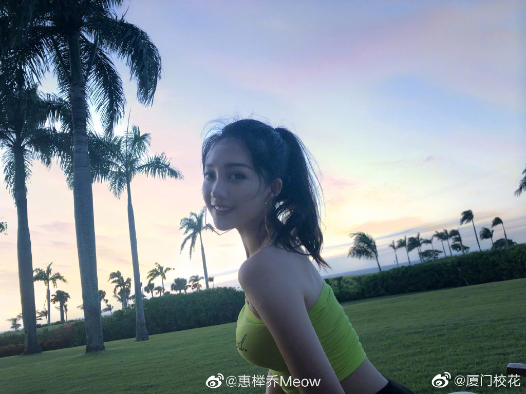 她叫惠榉乔,就读于美国福特汉姆大学,曾获201