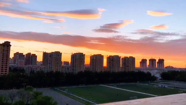 你看，这是商大的夕阳与云呀毕业之前再好好看一次日落吧❤️