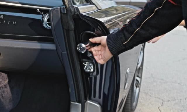 劳斯莱斯雨伞图片