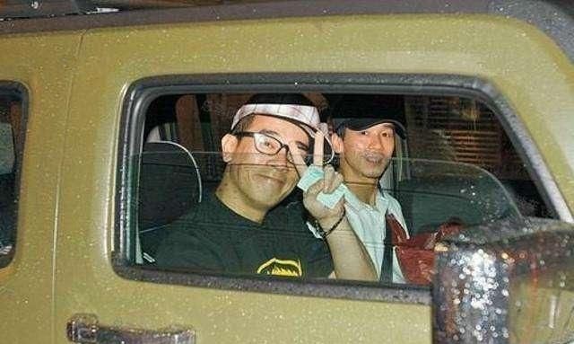 这辆车,是陈小春开了10年都不舍得换掉的车,全香港仅此一辆!
