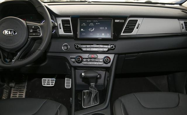 轴距2.7米的混动SUV,每公里油钱3毛,纯原装进口只卖15万