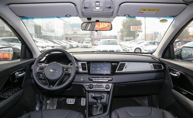 轴距2.7米的混动SUV,每公里油钱3毛,纯原装进口只卖15万