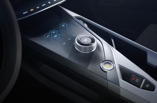 车库快评：这一次吉利用太空舱式的设计，证明国人审美领先世界！