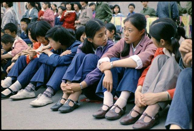 八十年代中学生经典老照片叫人泪流满面